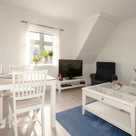 Smakfull Med Utsikt Over Sentrum ساندنيس