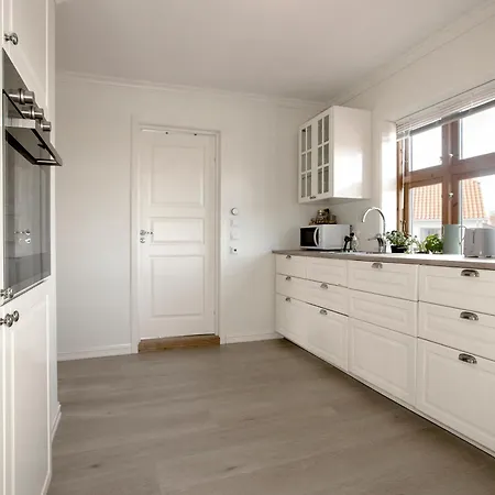 Smakfull Med Utsikt Over Sentrum Appartamento *